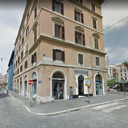 Apartment Opera House